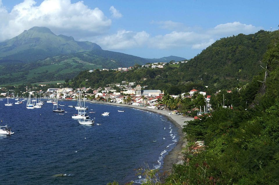 ท่องเที่ยวเกาะมาร์ตีนีก (Martinique) อัญมณีแห่งทะเลแคริบเบียน