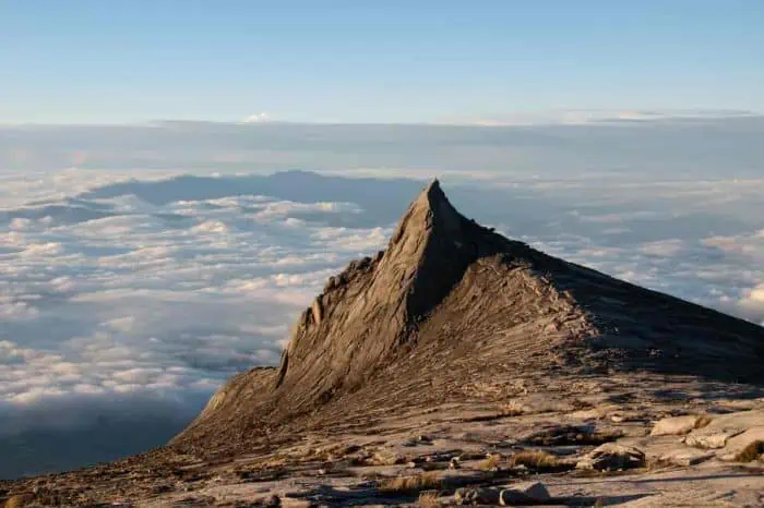 ทัวร์เดินเขาคินาบาลู (Mount Kinabalu)