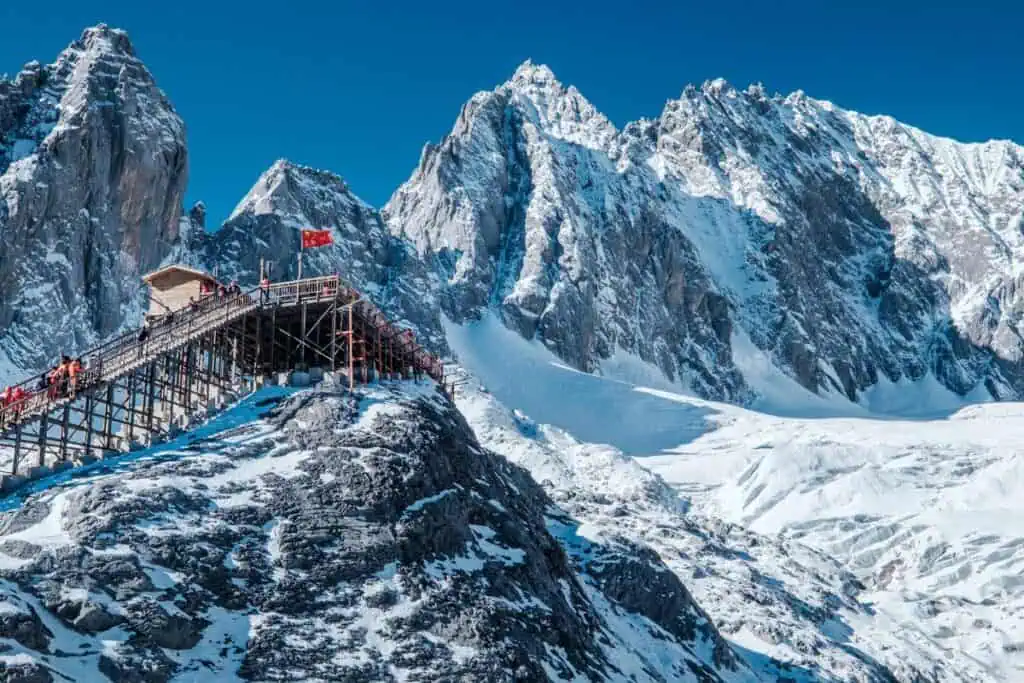 ภูเขาหิมะมังกรหยก (Jade Dragon Snow Mountain)